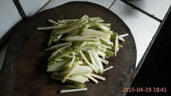 西湖瓜炒着吃要削皮吗视频,削皮技巧揭秘