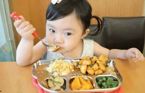 六一家长吃瓜视频全集,揭秘亲子互动中的欢乐与争议