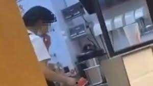 后厨吃瓜的视频,揭秘厨房里的欢乐时光