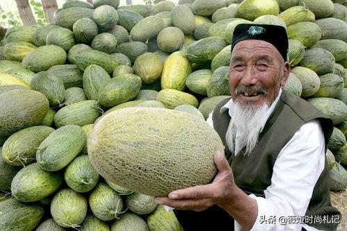 吐鲁番人吃哈密瓜视频,一场哈密瓜的味蕾盛宴